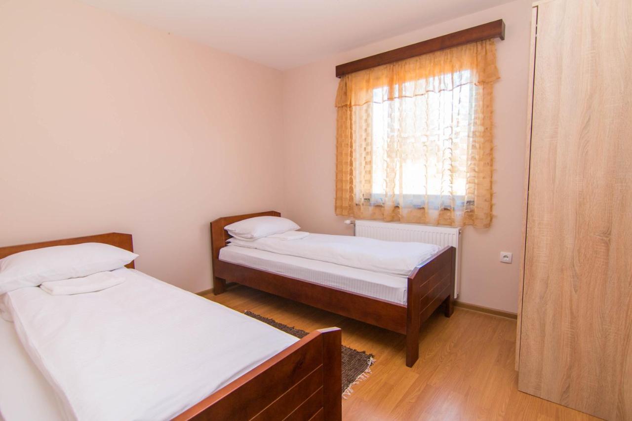 Apartmani Suncani Breg Tara ميترفاتس المظهر الخارجي الصورة